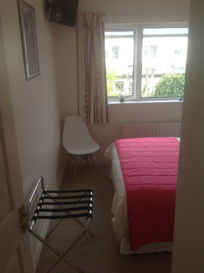 Bed and Breakfast The Wave Galway Zewnętrze zdjęcie
