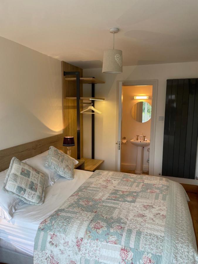 Bed and Breakfast The Wave Galway Zewnętrze zdjęcie